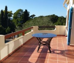 Se alquila Hermosa propiedad 10 habitaciones 266 m2 vista al mar Ajaccio
