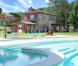 For rent Magnificent STONE PROPERTY 10 ROOMS 400 M² TOSCANE Siena
