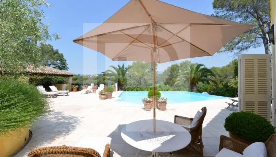 For sale HOUSE 6 ROOMS 293 M2 MOUGINS