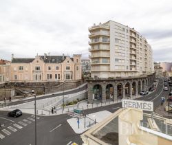 FOR SALE APARTMENT WITH TERRACE AND BALCONY BIARRITZ GRANDE PLAGE