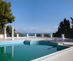 For sale Magnificent 11-ROOM PROPERTY WITH SEA VIEW OROPOS