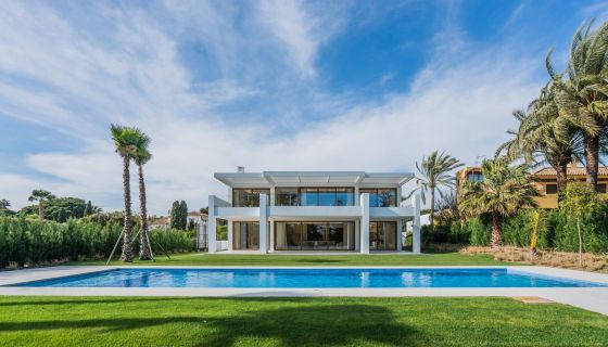 For sale Superb contemporary villa 8 ROOMS 625 M² San Pedro de Alcantara
