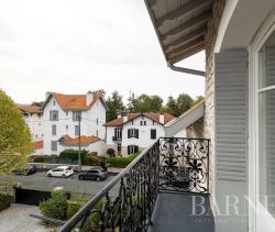 For sale BEAUTIFUL APARTMENT T4 95 M² RENOVATED BAYONNE