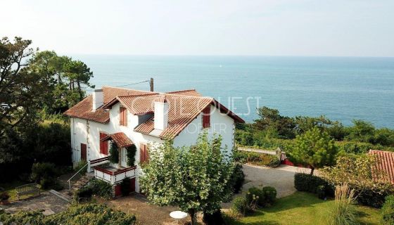 For sale BEAUTIFUL PROPERTY 16 ROOMS 400 M² SEA VIEW