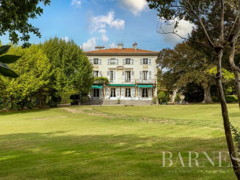 For sale MANOR HOUSE 24 rooms 700 m² BIARRITZ