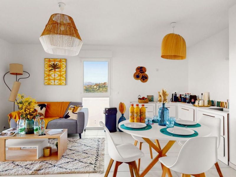 A louer APPARTEMENT DE PRESTIGE T4 81 M2 TERRASSE BORD DE MER SAINT RAPHAEL