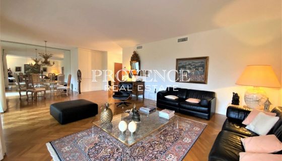 For sale BEAUTIFUL APARTMENT T4 126 M² MARSEILLE