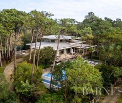 For sale BEAUTIFUL PROPERTY OF EXCEPTION 10 ROOMS 500 M² BETWEEN LAKE AND SEA HOSSEGOR