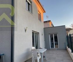 For sale HOUSE 5 ROOMS 96 M2 BESSAN