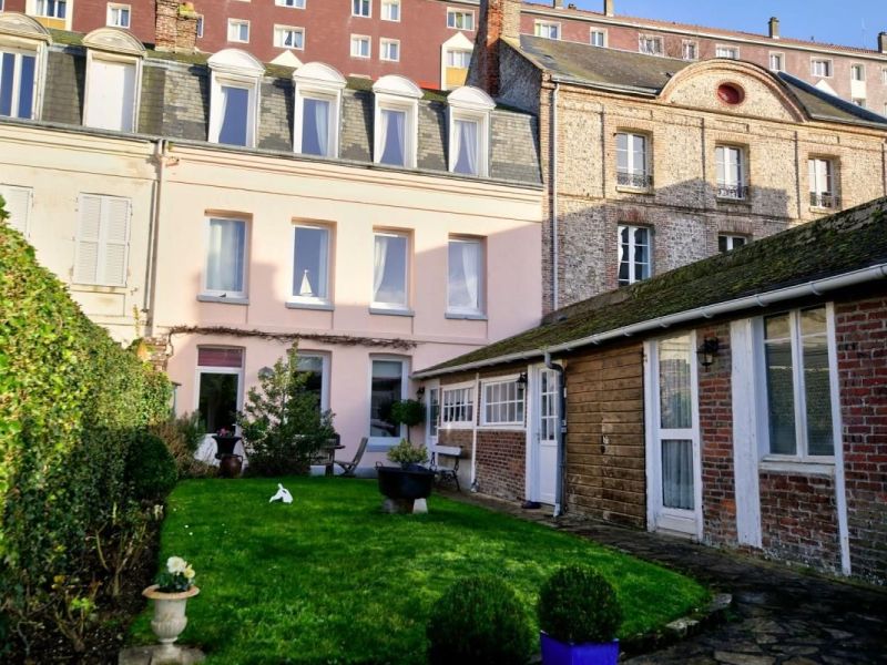 A vendre MAISON  DE MAîTRE BORD DE MER SAINT VALERY EN CAUX