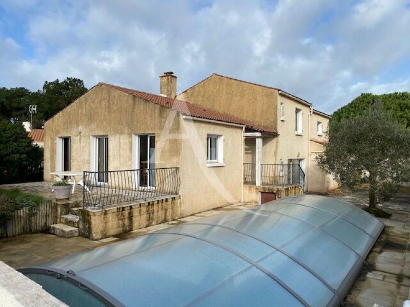 For sale HOUSE 6 ROOMS 156 M2 BY THE SEA JARD SUR MER