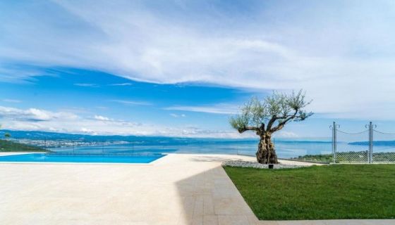 FOR RENT HOUSE 5 ROOMS 180 M2 SEA VIEW OPATIJA
