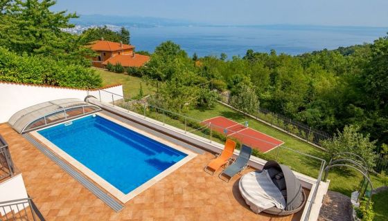 FOR RENT HOUSE 7 ROOMS 190 M2 SEASIDE OPATIJA
