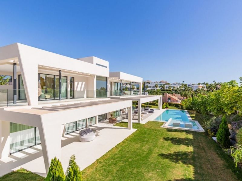 For sale Magnificent contemporary PROPERTY 9 ROOMS 906 M² Nueva Andalucia