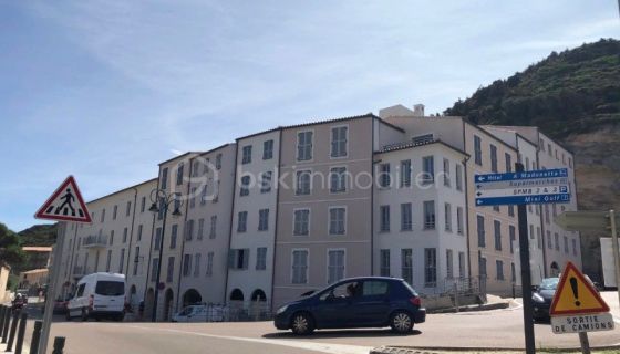 For sale APARTMENT T3 79 M2 TERRACE BY THE SEA BONIFACIO