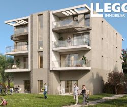 A louer APPARTEMENT DUPLEX DE PRESTIGE T5 114 M2 TERRASSE BORD DE MER ANTIBES