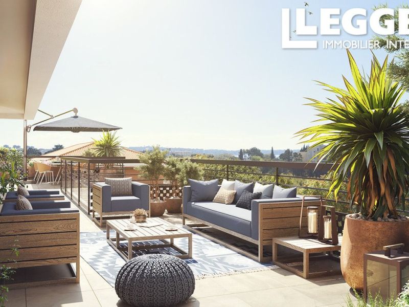 A louer APPARTEMENT NEUF T5 142 M2 BORD DE MER VALLAURIS