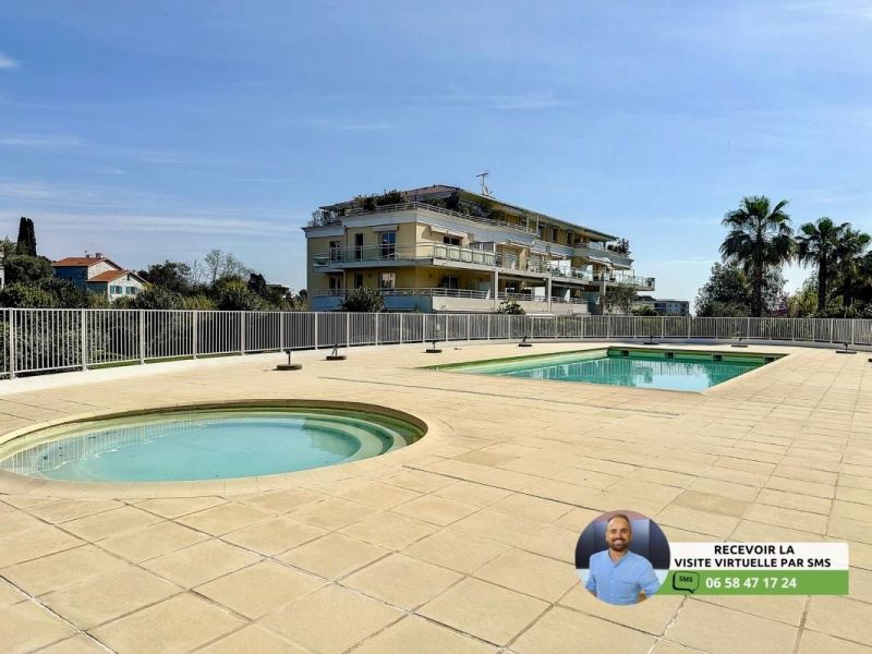 For sale APARTMENT T3 61 M2 TERRACE BY THE SEA ANTIBES