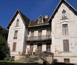 For sale CHATEAU STYLE NAPOLEON III 20 ROOMS 600 M² TARNOS
