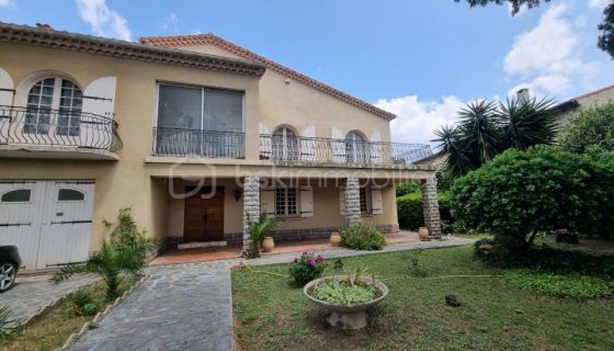 For sale MANOR HOUSE NARBONNE