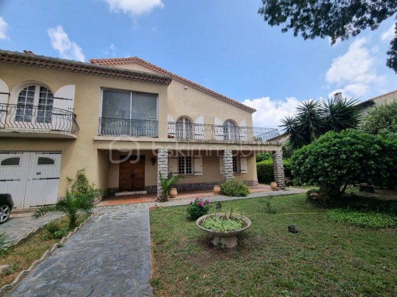 For sale MANOR HOUSE NARBONNE