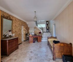 For sale MANOR HOUSE NARBONNE