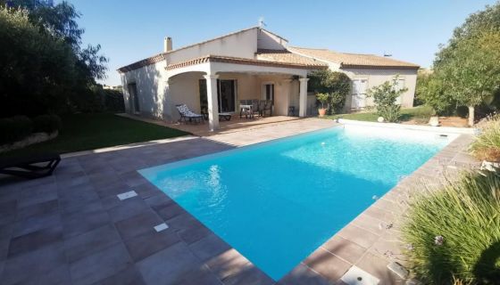 FOR RENT HOUSE 6 ROOMS 200 M2 BY THE SEA SERIGNAN