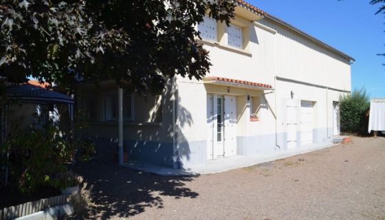 A vendre Maison 4 pieces 122 m² a renover Sainte Hermine