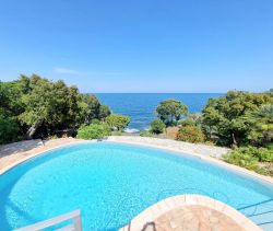 For sale EXCEPTIONAL PROPERTY 5 rooms 120 m² BREATHTAKING SEA VIEW Solenzara