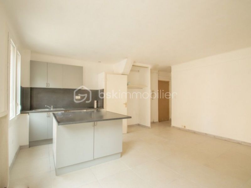 En alquiler APARTAMENTO T2 40 M2 JUNTO AL MAR DE TOULON