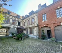 For sale Manor du 16 IEME 11 ROOMS 390 M² Pont-l'EvEque
