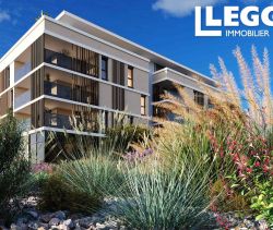 A vendre PENTHOUSE  119 M2 BORD DE MER ANTIBES