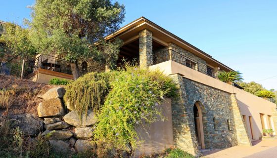 A vendre Somptueuse propriété en pierres 8 PIECES 250 M² sur les hauteurs de la Casinca SORBO OCAGNANO