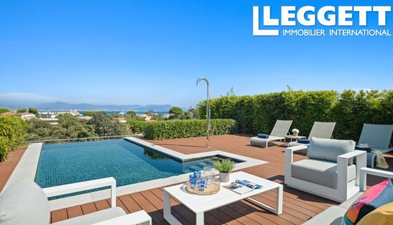 A vendre PENTHOUSE  185 M2 BORD DE MER ANTIBES