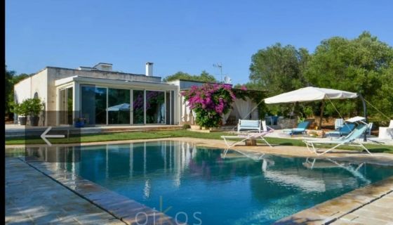 A vendre CHARMANTE Villa 9 PIECES 150 M² CEGLIE MASSAPICA