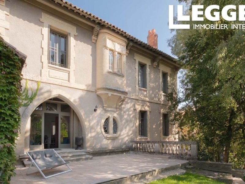 A louer MAISON  5 PIECES 217 M2  UZES