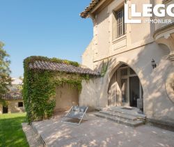 A louer MAISON  5 PIECES 217 M2  UZES