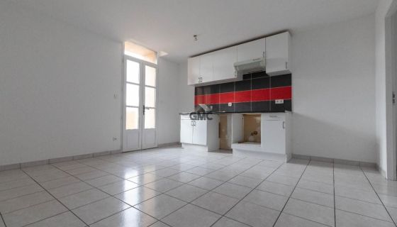 A louer APPARTEMENT T3 40 M2 TERRASSE BORD DE MER MONTAGNAC