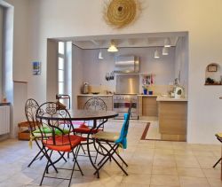 For sale Bourgeois house 11100 Narbonne Near