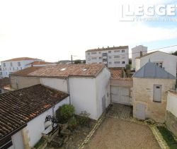 A louer MAISON  DE MAîTRE BORD DE MER LA ROCHELLE