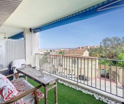 A louer APPARTEMENT DE PRESTIGE T3 73 M2 TERRASSE VUE MER CANNES