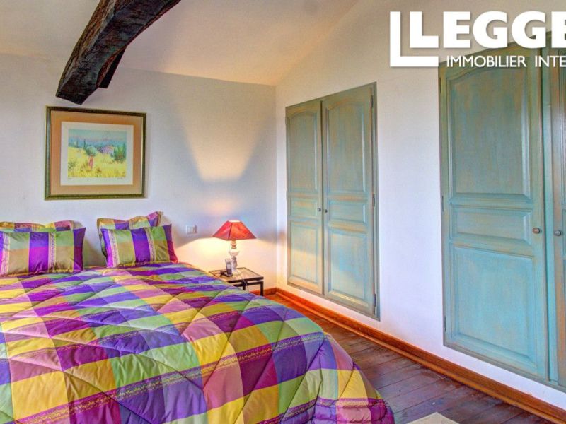 A louer MAISON  8 PIECES 271 M2  SALIES DE BEARN