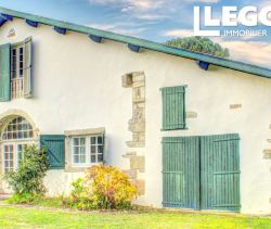 A louer MAISON  8 PIECES 271 M2  SALIES DE BEARN