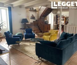 A louer MAISON  DE MAîTRE  MONTLIEU LA GARDE