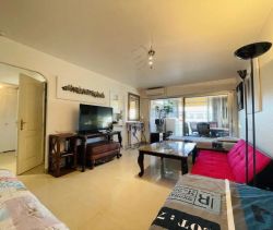 A louer APPARTEMENT T2 51 M2 TERRASSE BORD DE MER CANNES