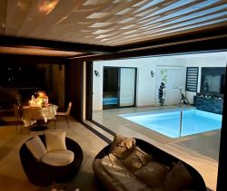 For sale Luxury contemporary villa 140 m² in the Grand Bois Saint-Pierre district