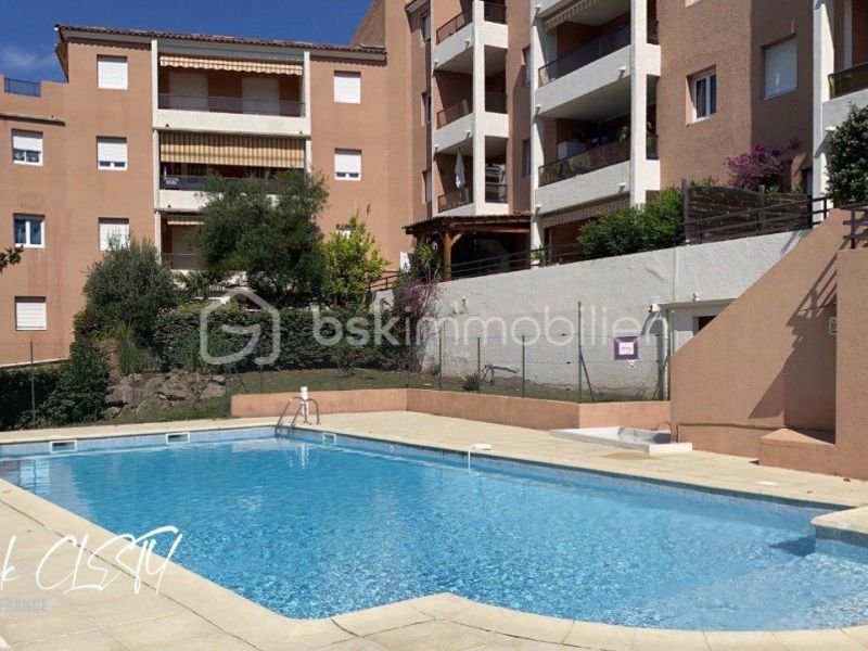 A louer APPARTEMENT T2 34 M2 TERRASSE BORD DE MER SAINT RAPHAEL