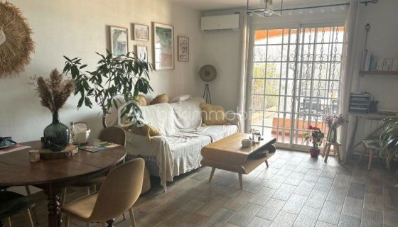 A louer APPARTEMENT NEUF T2 42 M2 TERRASSE BORD DE MER SIX FOURS LES PLAGES