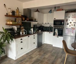 A louer APPARTEMENT NEUF T2 42 M2 TERRASSE BORD DE MER SIX FOURS LES PLAGES