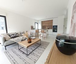 A vendre APPARTEMENT DE PRESTIGE T3 70 M2 TERRASSE BORD DE MER MARSEILLE